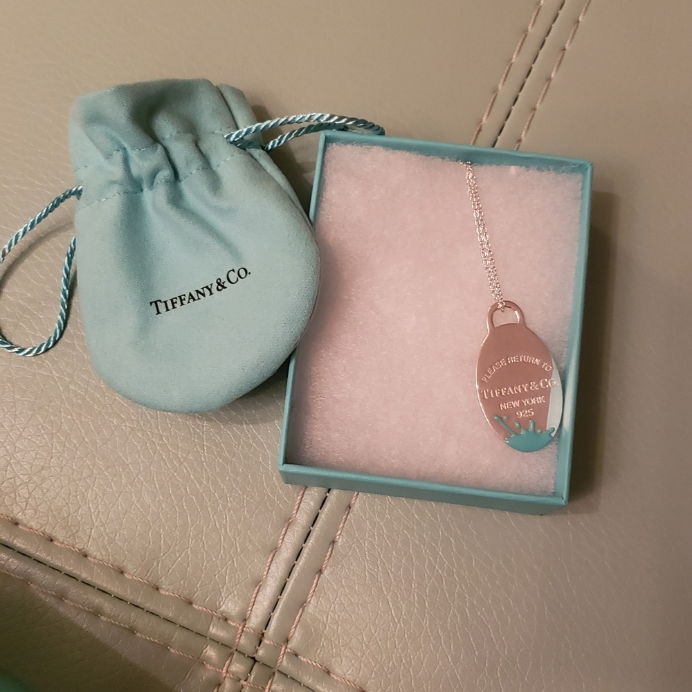 TIFFANY PENDANT